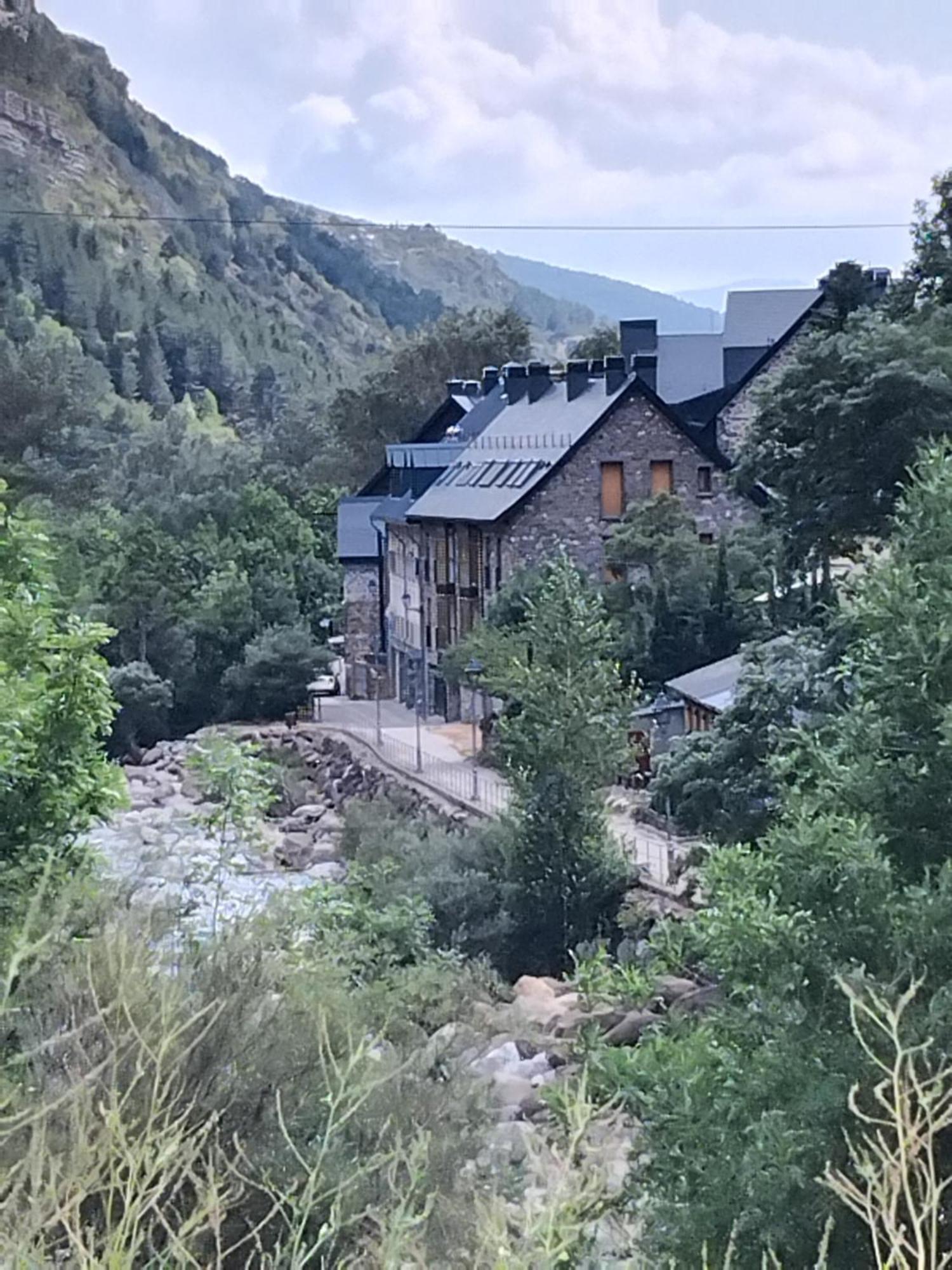 Apartament Atico La Flor Del Sol Canfranc Zewnętrze zdjęcie